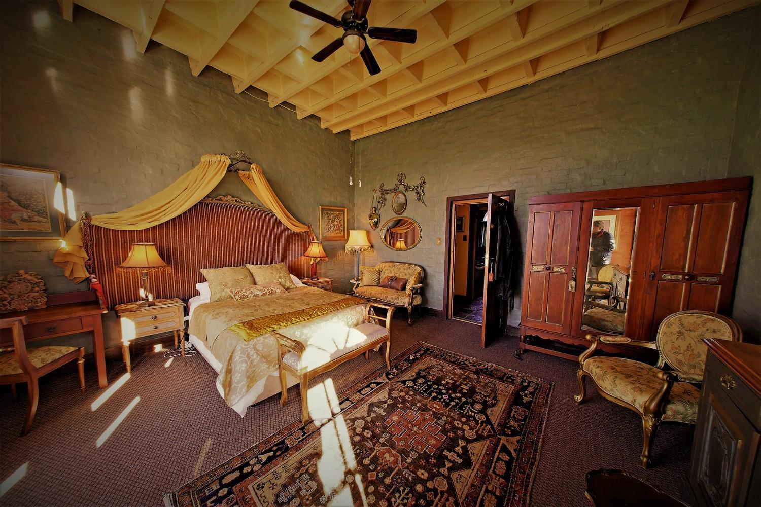 Bygracealone Manor Hotel Outeniekwa Exterior photo