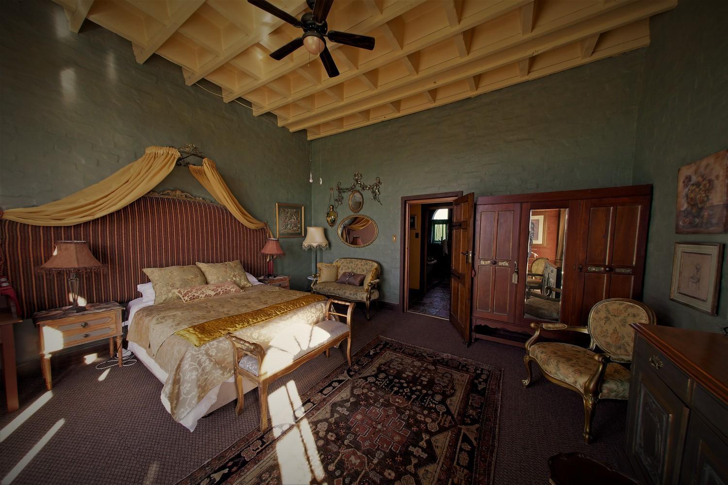 Bygracealone Manor Hotel Outeniekwa Exterior photo